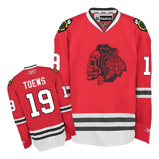 jonathan toews red jersey