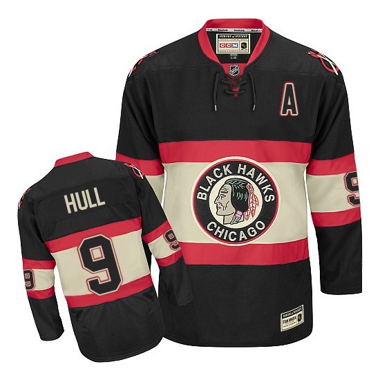 blackhawks jersey in black